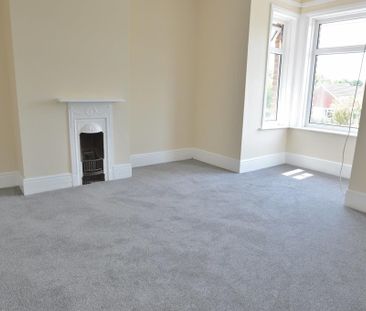 2 bedroom semi-detached house to rent - Photo 3
