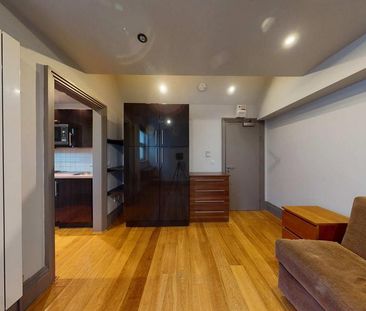 Studio to rent - Photo 2