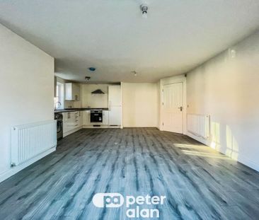 Threipland Drive, Birchgrove, Cardiff - Photo 1