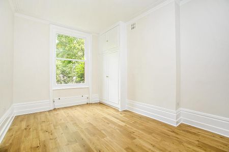 4 bedroom flat in Richmond - Photo 4