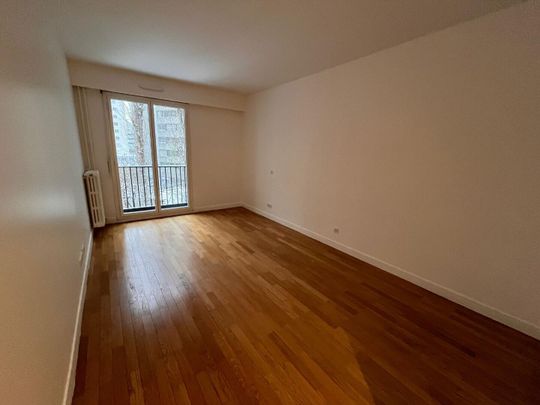 location Appartement T4 DE 107m² À PARIS 15 - Photo 1