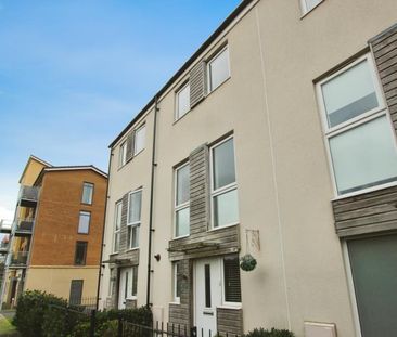 4 bedroom terraced house to rent - Photo 6