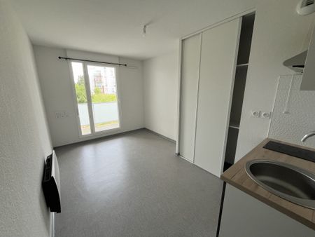 Nîmes - studio 18m2 terrasse + parking - Photo 2