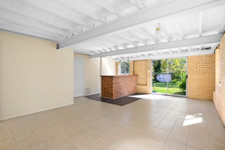 60 Queenscroft Street, Chelmer QLD 4068 - House For Rent | Domain - Photo 3