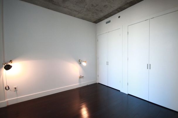 Condo for rent, Montréal (Ville-Marie) - Photo 1