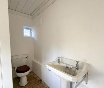 3 bedroom detached house to rent - Photo 5