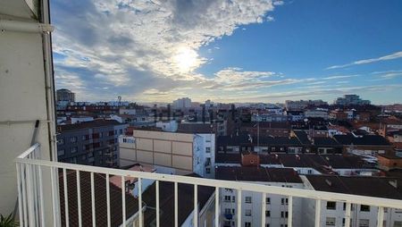 Alquiler de piso en Avenida Castilla, 7 - Photo 3