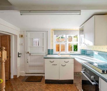 St Johns Green, Colchester, CO2 - Photo 1