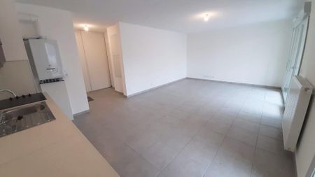 location Appartement T3 DE 59.29m² À THONON LES BAINS - Photo 3