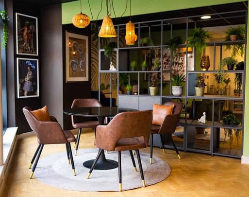 Bronze Studio - Photo 1