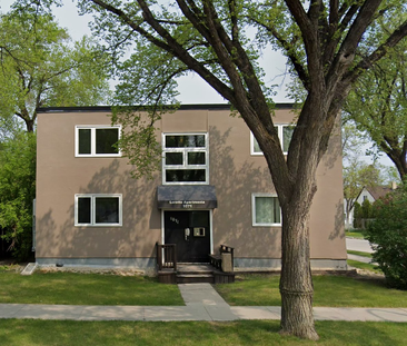1071 Lorette Avenue - Photo 1