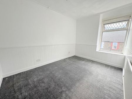 4 bedroom terraced house to rent - Photo 5