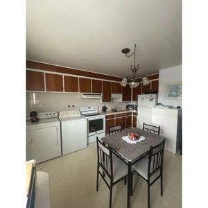 Grand logement 6 1/2 à louer - 2 étages - Limoilou - Photo 2