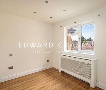 4 bedroom terraced house to rent - Photo 5