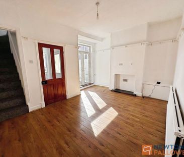 2 bedroom terraced house to rent - Photo 1