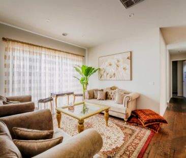 4 Bed, 2 Bath - Photo 3