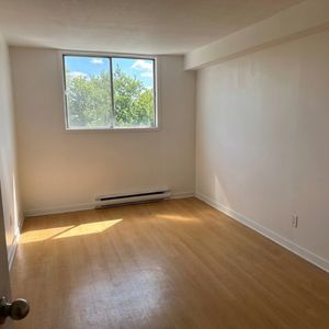 Mountview Apartments - Photo 2