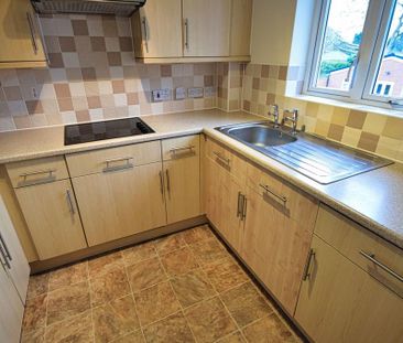 1 bedroom retirement property to rent - Photo 6