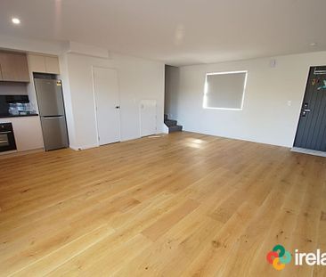 Finest Townhouse on Cross Street - Photo 3