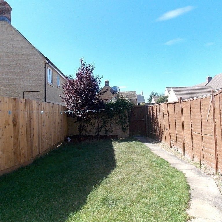 Woodley Green, Witney - Photo 1