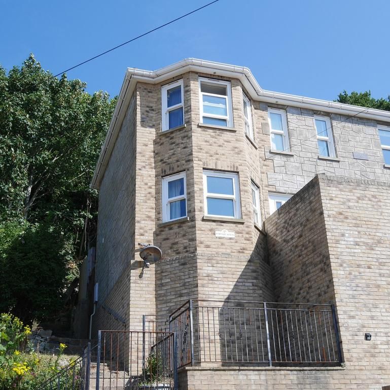 2 bedroom semi-detached house to rent - Photo 2