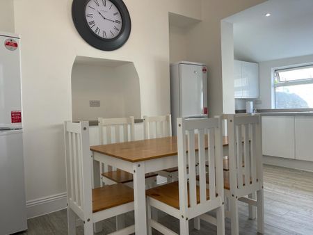 7 bedroom house share to rent - Photo 2