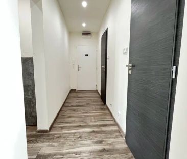 Pronájem bytu 3+1 s lodžií 73 m - Photo 1