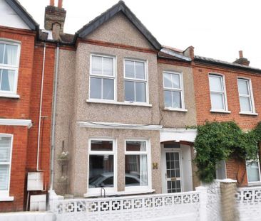 2 bedroom maisonette to rent - Photo 2