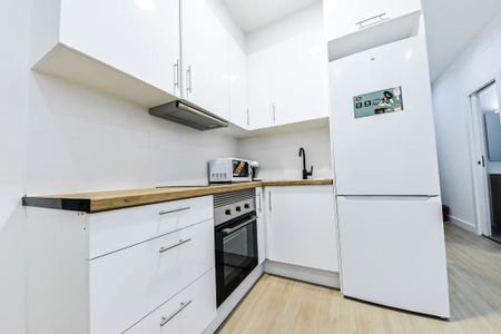 Carrer dels Alts Forns, Barcelona, Catalonia 08038 - Photo 2