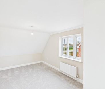 3 bedroom detached house to rent - Photo 3