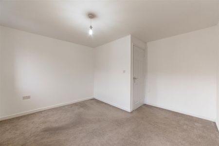 3 bed town house to rent in Greville Gardens, Great Park, NE13 - Photo 3