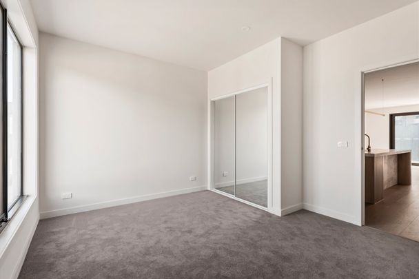 Thinking of selling? Contact our agent - Photo 1