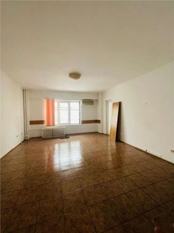 INCHIRERE APARTAMENT 3 CAMERE ZONA MALL VITAN OCTAVIAN GOGA SECTOR 3 - Photo 2