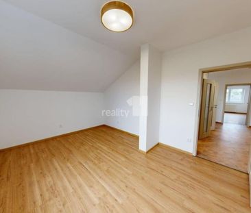 Pronájem bytu 4+kk 136 m2 - Fotografie 6