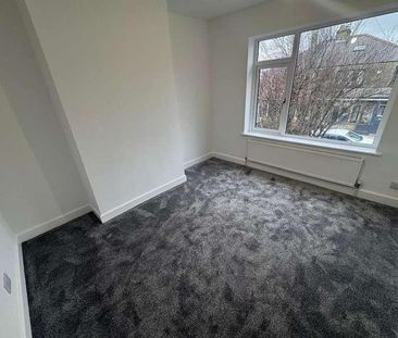 Hazeldene, Queensbury, Bradford, BD13 - Photo 2