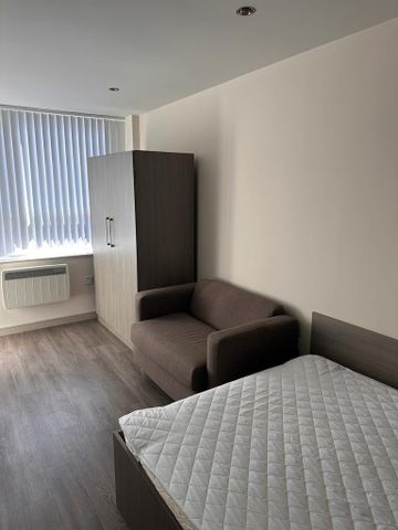 Studio to rent - Photo 4