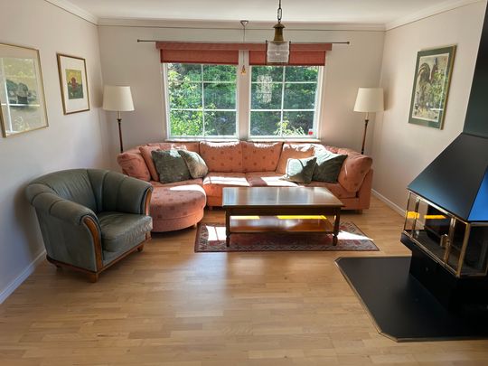 Hedvigslundsvägen, Älta - Photo 1