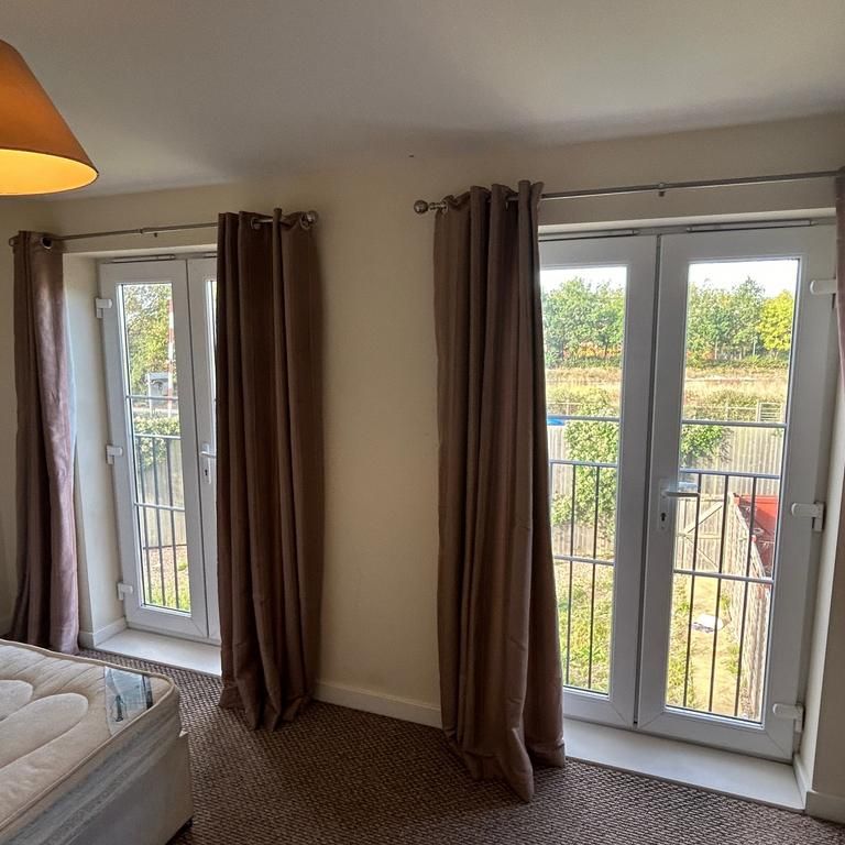 1 bedroom in a house share to rent - Photo 1