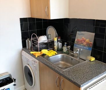 Studio Flat, Newbould Lane, S10 - Photo 2