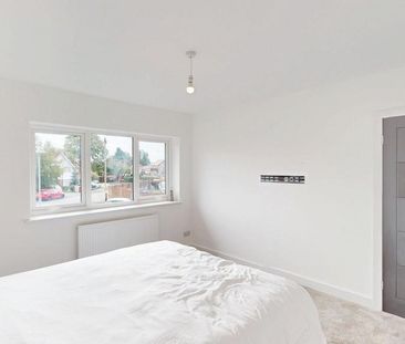 3 bedroom semi-detached house to rent - Photo 5