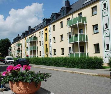 Kleine 2-Raum-Wohnung mit Balkon und Tageslichtbad - Foto 2