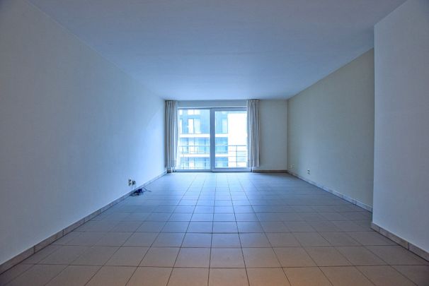 Goed gelegen 1-slaapkamerappartement (66m²) te Oostduinkerke-Bad vlakbij de winkelstraat en het strand. - Foto 1