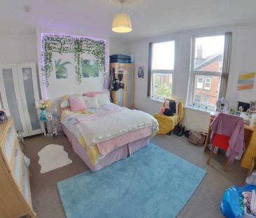 6 Bedroom Mid Terraced House for rent in Queens Road - Photo 2