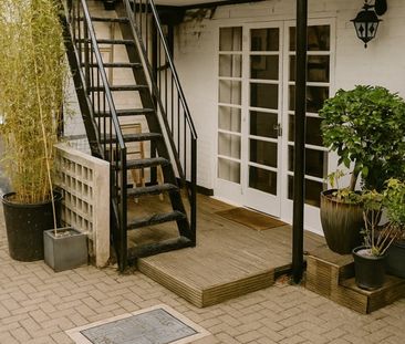 Studio Flat, Fullwood's Mews, N1 - Photo 3