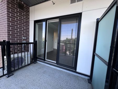 For Lease - 165 Canon Jackson Drive Unit# 315, Toronto, Ontario - Photo 4