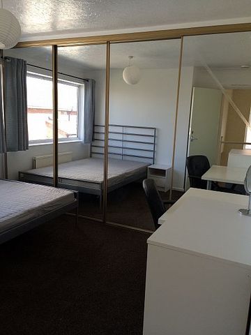 18 Brentwood Crescent - Photo 3