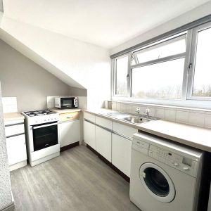 F8 9A THE CRESCENT - Photo 2