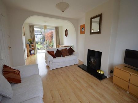 4 Bedroom Semi Detached To Let - Photo 2