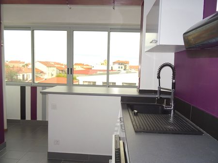 Location Appartement 3 pièces 70m² - Photo 5