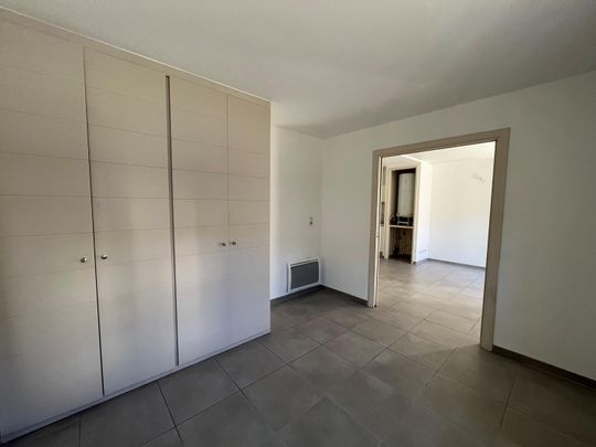 location Appartement F2 DE 33.6m² À VILLENEUVE LES AVIGNON - Photo 1